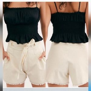 FREE PEOPLE ONE Penny high waist frayed hem ivory pleated pocket shorts 0 XS